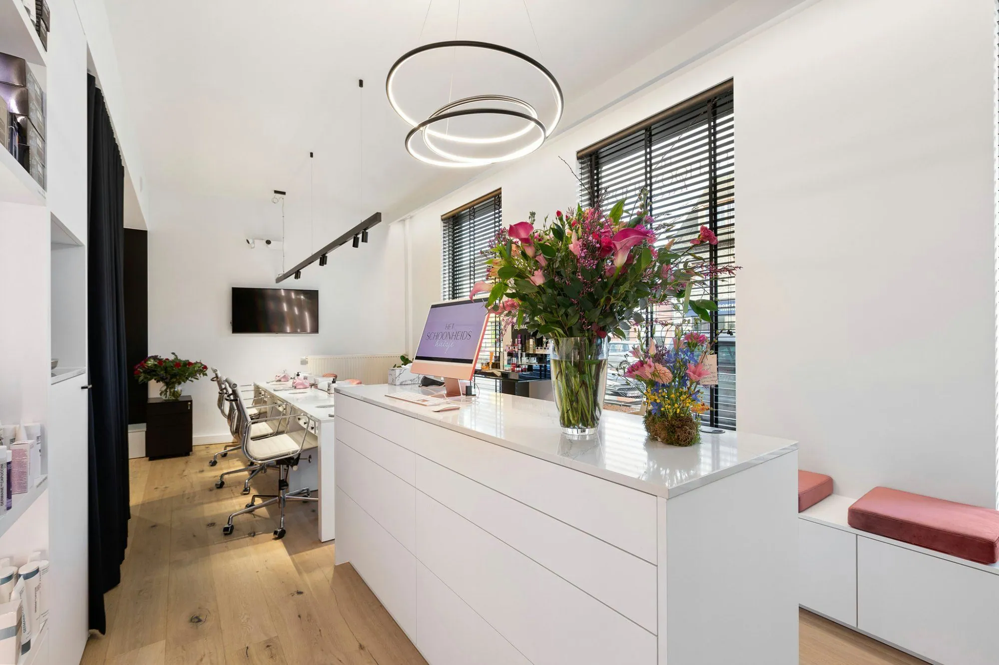 BRITT, inrichting schoonheidsinstituut, 's-Gravenwezel