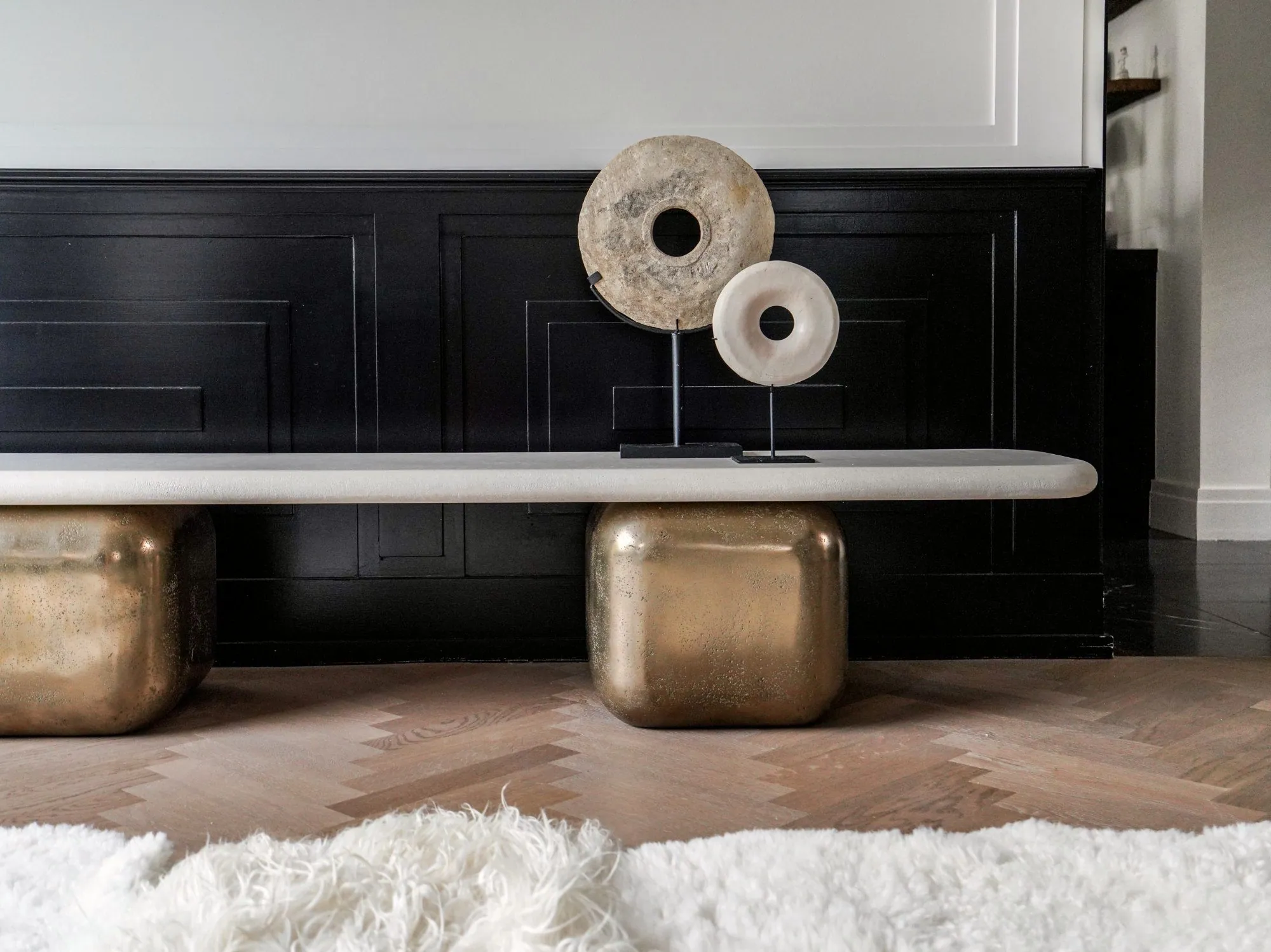 SAIKORO, meubelontwerp voor liz tables, Design